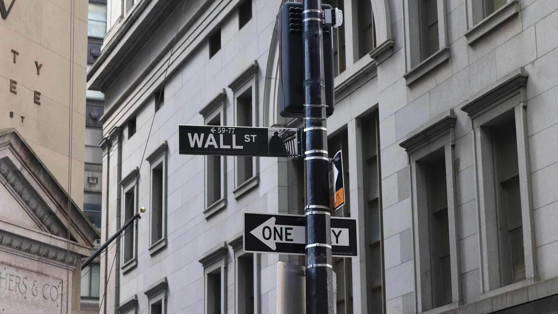 Kolumb Günündə Fond Birjası Açıqdırmı? NYSE və Nasdaq-ın İş Qrafiki